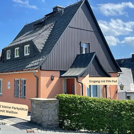 Buettner Altenberg, Zentral, Familienfreundlich, Skihang & Erlebnisberg Fusslaeufig